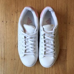 Adidas court shoes with pink detail